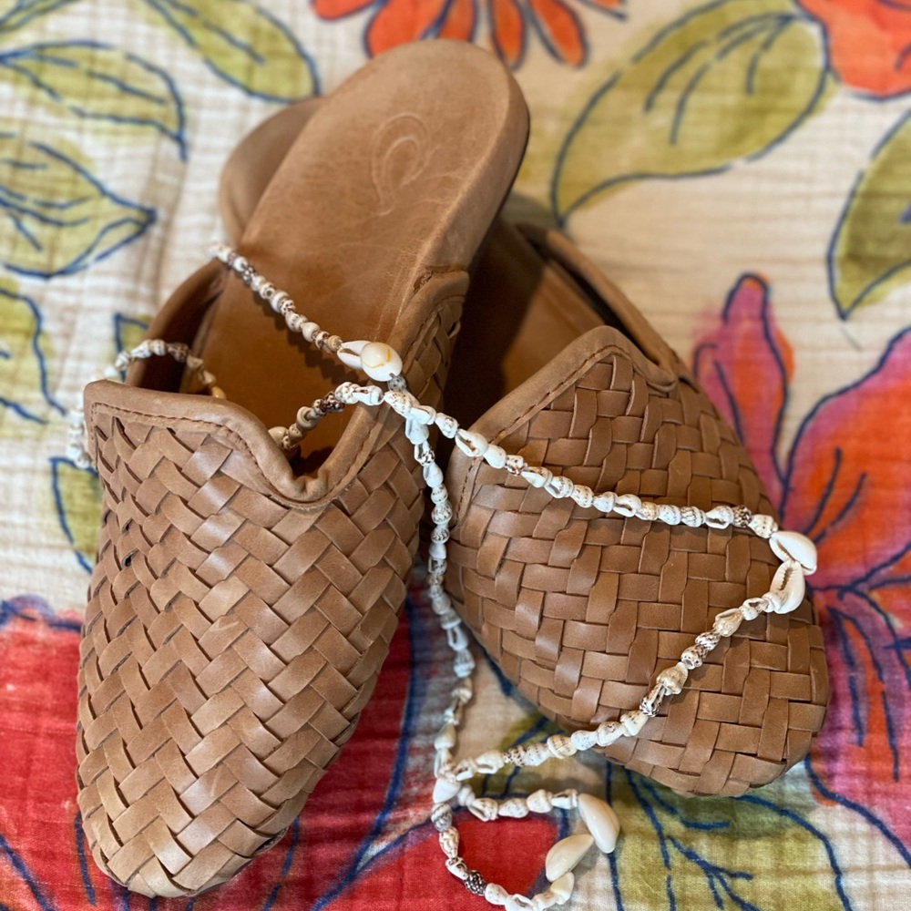 Woven OluKai Mi’i Mules